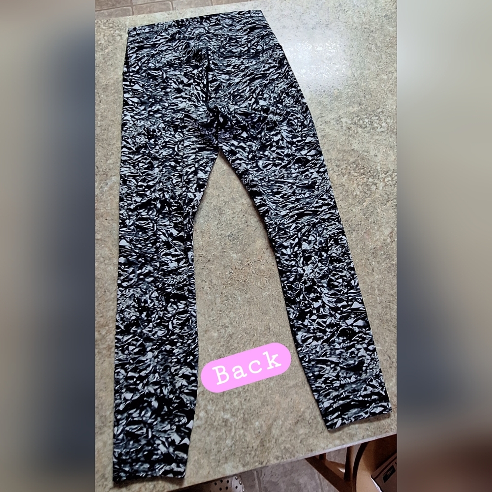 Lululemon Leggings Size 8 ☆Like New☆ - Picture 5 of 8